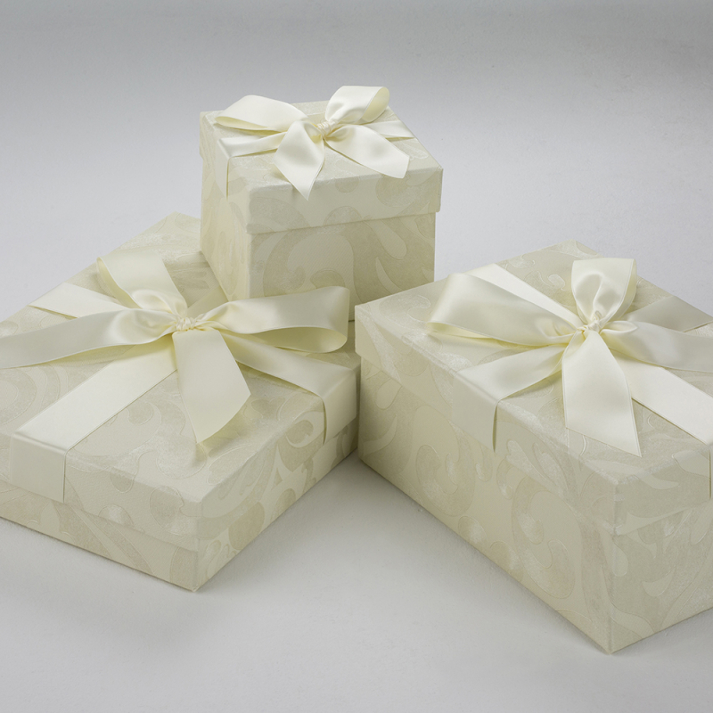 Die Accessoires-Boxen Creamy Ornaments eignen sich perfekt zur Lagerung Ihrer Accessoires.